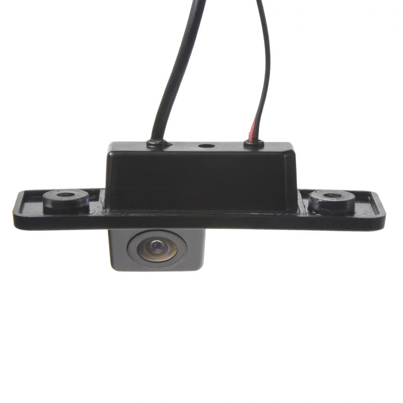 Kamera formátu PAL/NTSC do vozidla Škoda Octavia II (sedan i combi)