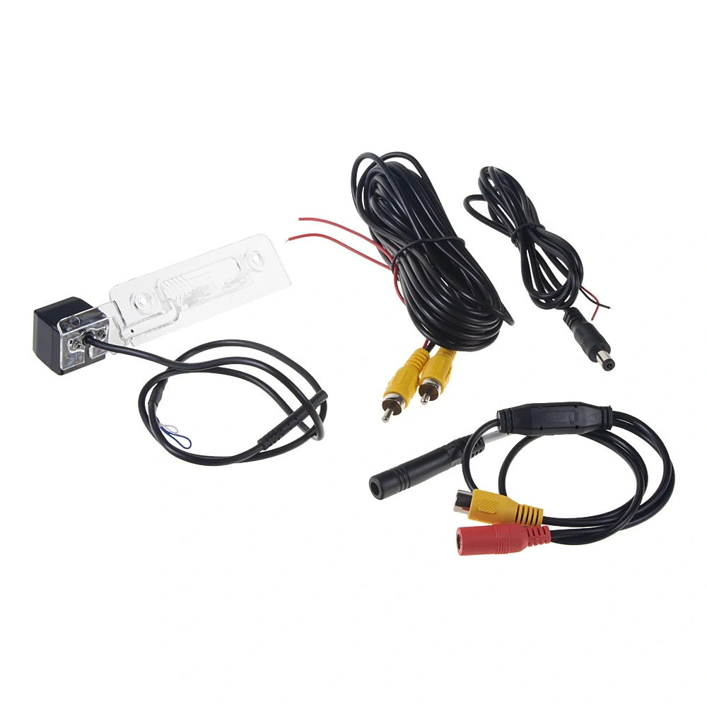 Kamera formátu PAL/NTSC do vozidla Škoda Octavia II (sedan i combi)