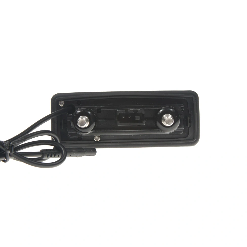 Kamera formátu PAL/NTSC do vozidla AUDI A1/Škoda Octavia II/Fabia 2012-15 v madle kufra