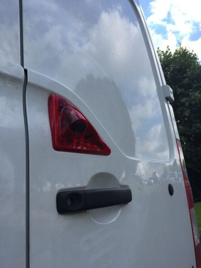 Kamera 4PIN NTSC/PAL pre Opel Movano, Renault Master, Nissan NV400