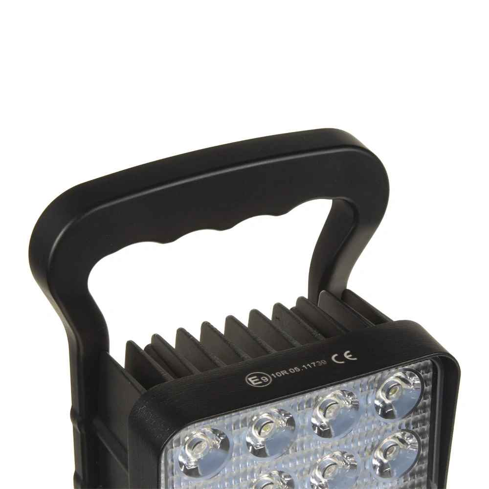 AKU LED svetlo s magnetom, 16x3W, powerbanka