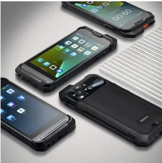 PoC vysielačka Hytera PNC460